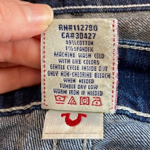 TRUE Religion Low Rise, Slim Straight Jean 27 - Picture 14 of 14